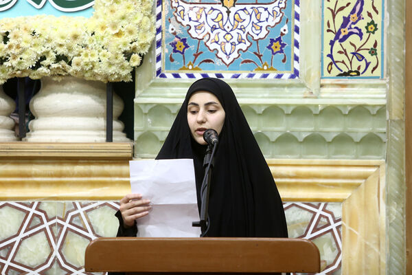 اجتماع بزرگ «عهد خواهرانه» با حضور 6 هزار دانشجوی دختر در قم