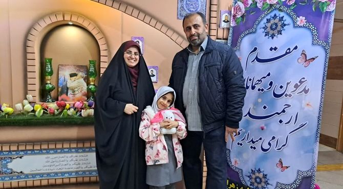 جشن مهربان‌های خانه در دبستان شاهد فاطمه‌زهرا (س)