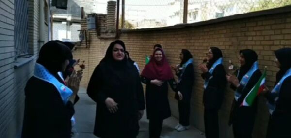 جشن روز آزمایشگاه در دبیرستان شهید مرادعلی امینی و هنرستان کیمیا