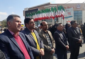 حضور حماسی و پرشور مردم شهر بهارستان در راهپیمایی ۲۲ بهمن
