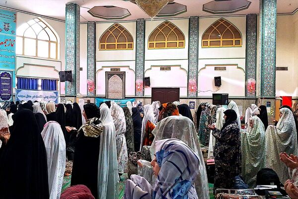 آشتی دانش‌آموزان ستایش وصابران یک  با خویشتن در خلوت اعتکاف