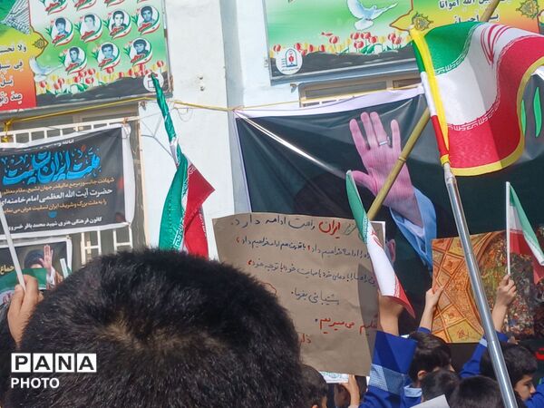 اجتماع پرشور فرهنگیان و دانش آموزان گالیکش