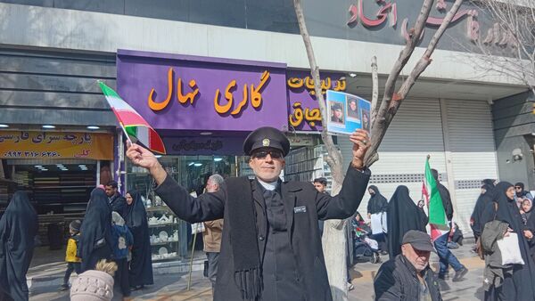 حضور پر شور مردم مشهد در راهپیمایی ۲۲ بهمن