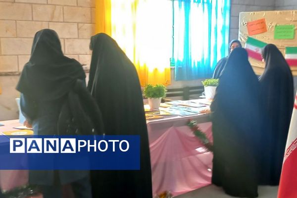 برگزاری نمایشگاه انجمن اسلامی در شهرستان سملقان