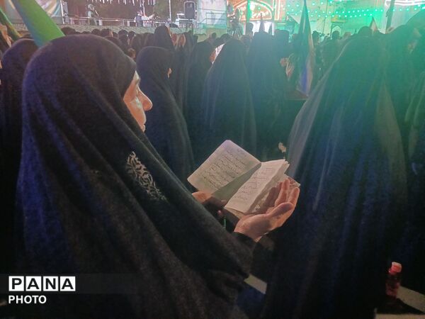 حضور مصطفی قدمگاهی در صدوهشتادمین شب اجتماعات حسینیه امام خمینی (ره) 