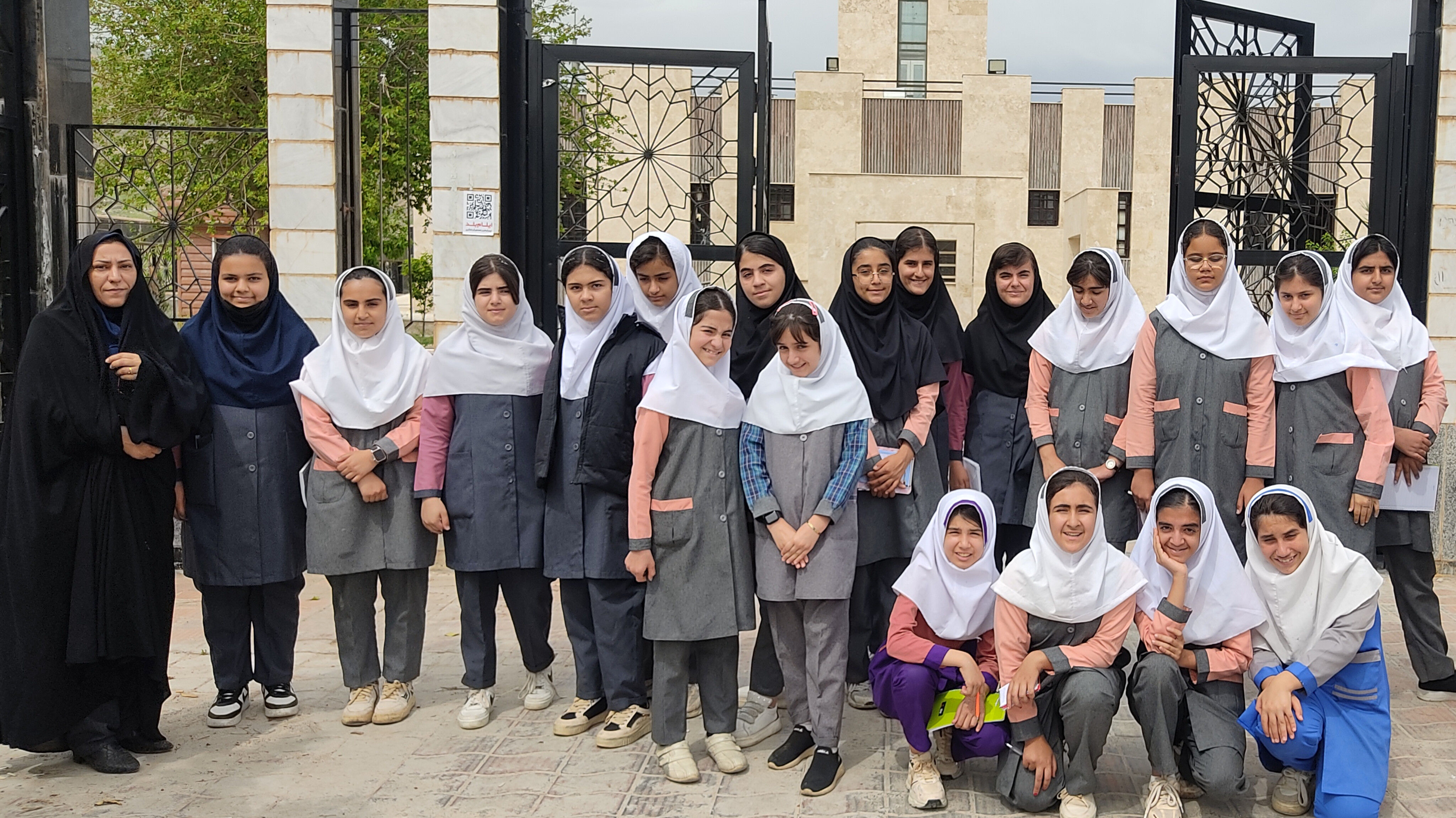 تعهد، عشق و خلاقیت، چراغی برای آینده روشن دانش‌آموزان