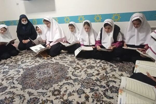 برگزاری محافل انس با قرآن در مدارس ابتدایی  رودهن 