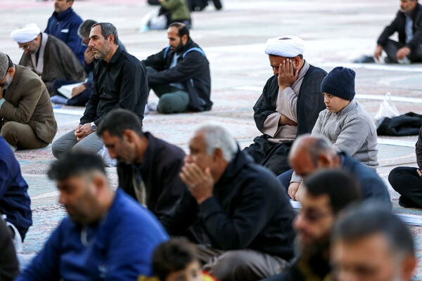 اقامه نماز طلب باران در مسجد مقدس جمکران