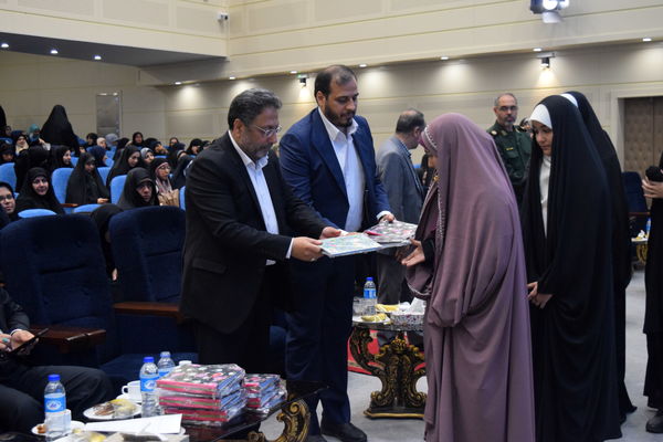 مراسم گرامیداشت مقام معلم و تجلیل از طلایه‌داران تعلیم و تربیت منطقه ۱۴ 