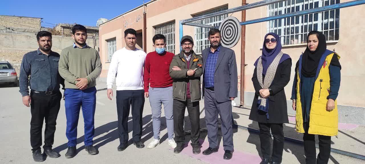 برگزاری مسابقات دارت در دبستان شهید فاتحی خانلق شهرستان شیروان