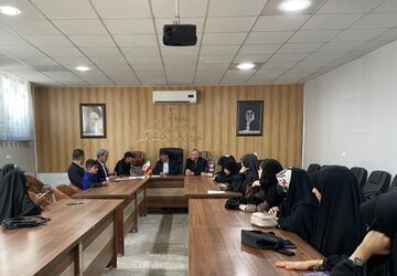 نشست صمیمی خبرنگاران شهرستان گالیکش با مدیر آموزش و پرورش