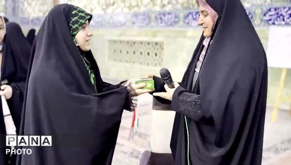 خاطره گویی «مهدیه اسفندیاری» از زندان فرانسه در هیات معصومانه