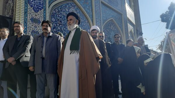 نخستین روز از دهه مبارک فجر با برگزاری برنامه‌های فرهنگی و مذهبی متنوع در شهرستان اسفراین