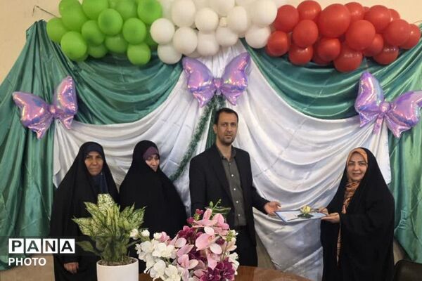 تقدیر و سپاس از معلمان نور و کلامِ خدا