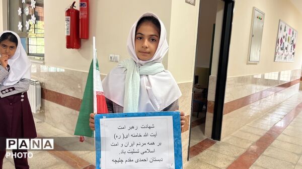 نهال‌ها در دبستان چلیچه به یاد شهدای مدرسه میناب می‌رویند