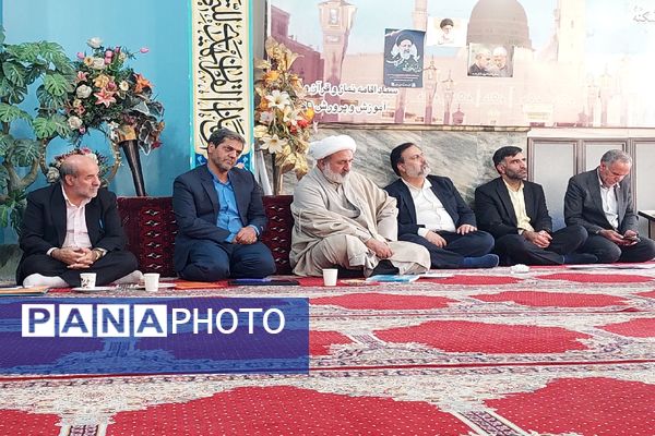 جلسه اعضا شورا و فرماندهان کانون بسیج فرهنگیان شهید مطهری ۲ ناحیه ۲