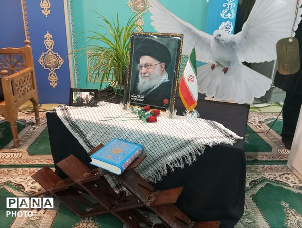  محفل انس با قرآن کریم در اداره آموزش و پرورش نیشابور 