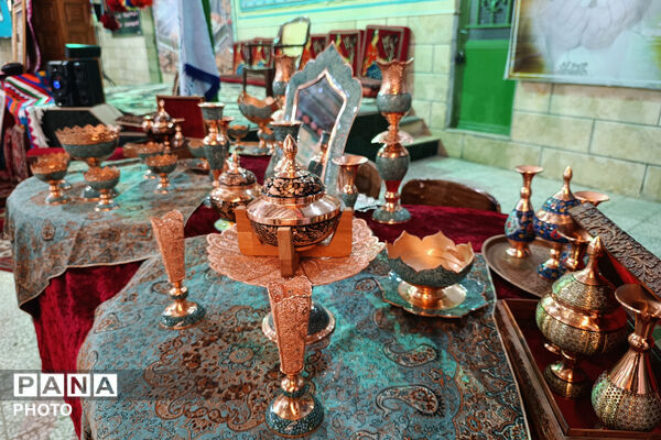به رنگ دست‌ها در آباده
