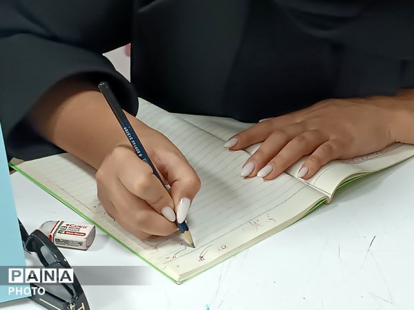 فردوسی در قاب هنر کودکان فارسان