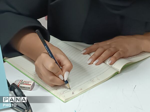 فردوسی در قاب هنر کودکان فارسان