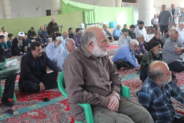 اقامه نماز جمعه در گلوگاه 