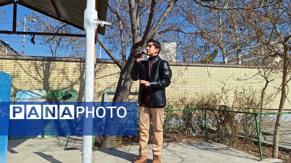 نواخته شدن زنگ انقلاب در دبستان شاهد حاج تقی آقابزرگ ناحیه یک مشهد