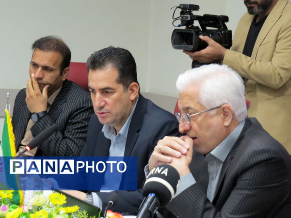 برگزاری دومین جلسه شورای آموزش و پرورش استان در محل استانداری 