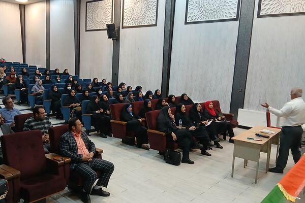  کارگاه آموزشی نحوه تعامل با دانش‌آموزان و بازی‌های گروهی در باقرشهر 