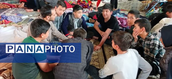  حس و حال معنوی دانش آموزان شرکت کننده در اعتکاف دانش آموزی مسجد مصلی طوقچی اصفهان