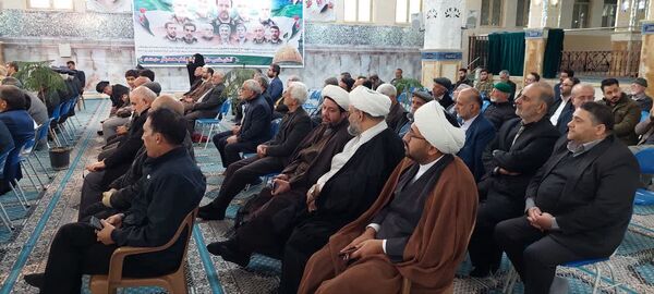آیین غبارروبی ضریح مطهر حضرت علی‌بن‌امام‌محمدباقر(ع) 