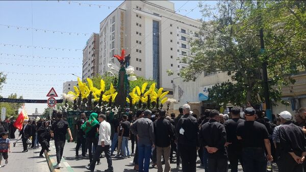 حال و هوای صحن و سرای رضوی در ایام سوگواری اباعبدالله الحسین (ع)