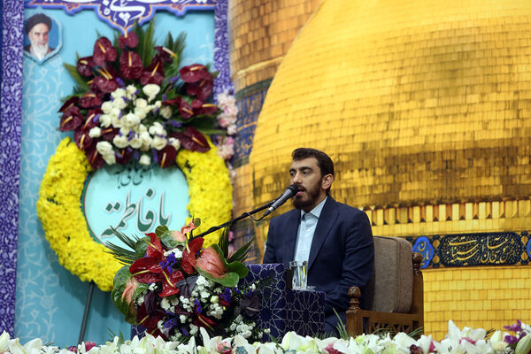 محفل کرسی ملی تلاوت نوجوانان فاطمی در حرم حضرت معصومه(س)