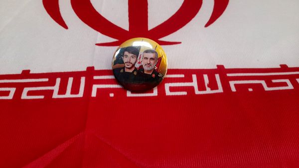 دیداری پر از احساس با مادر شهید حسین اسحاقی 