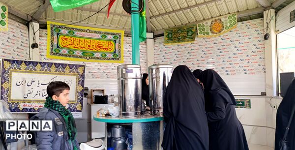 چهل روز تنهایی پس از شهادت امام انقلاب؛ مردم اسدآباد همچنان در صحنه
