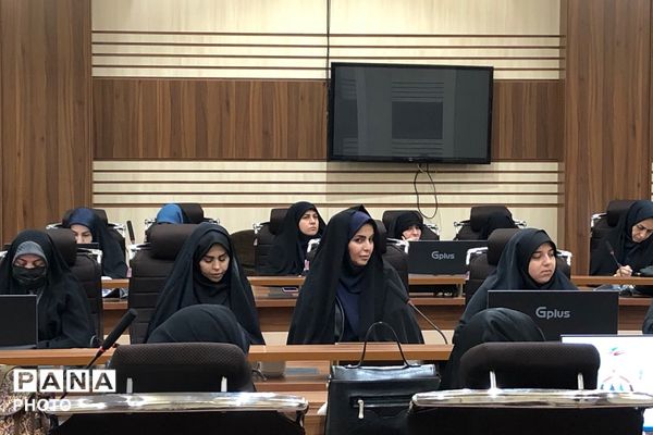 کارگاه توانمندسازی مدیران و معاونین پرورشی مدارس غیر دولتی و افتتاحیه طرح نماد در ناحیه دو شهرری 