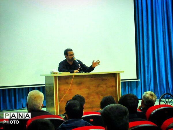 نشست خبری فرمانده ناحیه مقاومت بسیج کاشمر با اصحاب رسانه