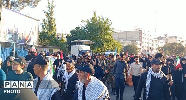 ثبت آخرین نگاه‌ها در میان هیاهوی اشک و دعا 