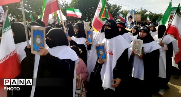 رزمایش بزرگ دختران جان فدای ایران در قم