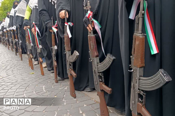 اجتماع دختران جان فدای ایران در شیراز