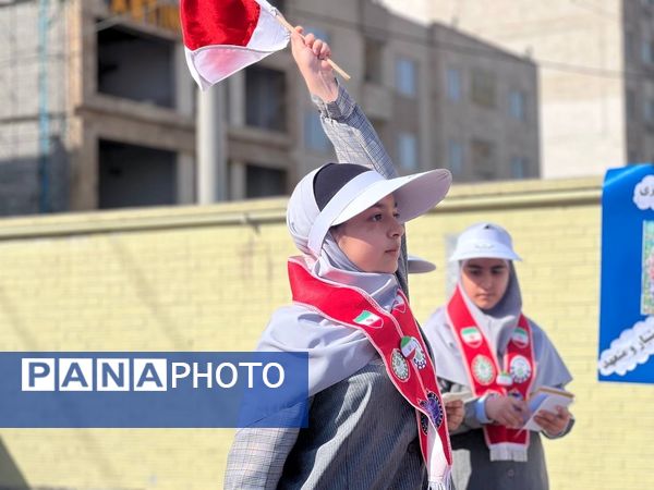 برگزاری برنامه نمادین استانی و مانور تشکیلاتی یاوران انقلاب در خراسان رضوی