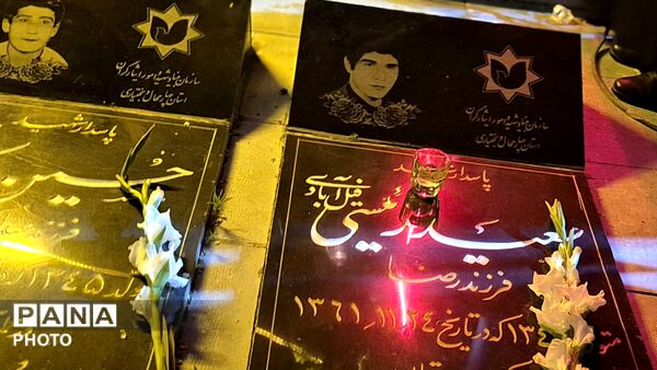 اربعین سردار غلامرضا سلیمانی و هم‌نوایی با کاروان حسینی در تجمع مردمی