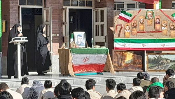 حضور خواهر شهید و راوی جنگ در مدرسه ابوریحان بیرونی 