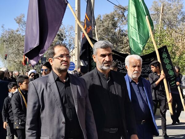 تشییع پیکر مطهر شهید گمنام در شهرستان دارالصابرین بم 
