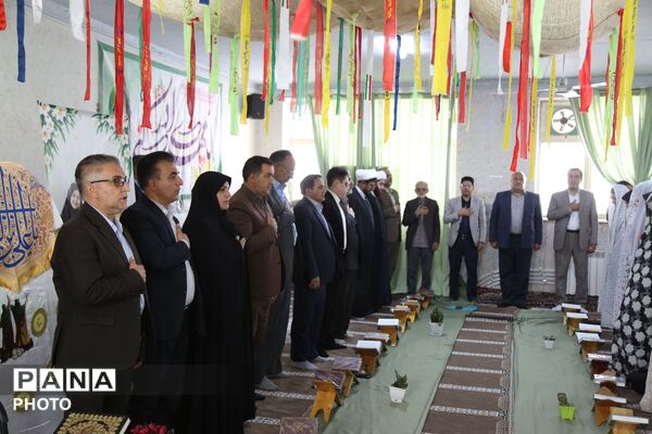 آیین استانی نواختن زنگ نماز در دبیرستان دخترانه آسیه ناحیه یک اردبیل