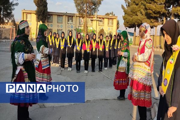 اجلاس استانی ویژه مدیران دبیرستان‌های نمونه دولتی و شبانه‌روزی استان خراسان رضوی در دبیرستان دخترانه شهید مجید دهنوی