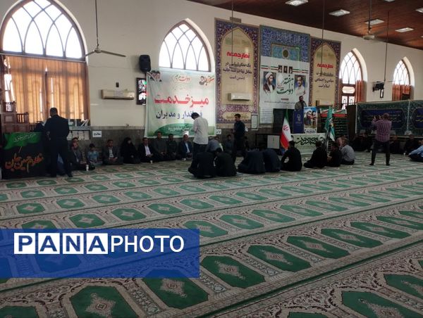 برپایی میز خدمت به‌مناسبت هفته دولت در میاندورود 