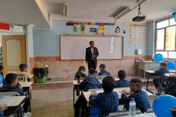 جشن شکوفه ها در مدارس شهرستان قدس، آغاز طلایی و شیرین  سال تحصیلی