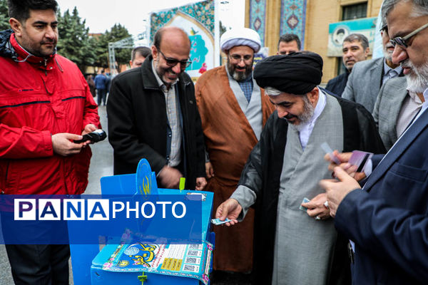 نماز عید فطر در مصلای امام خمینی (ره) ارومیه