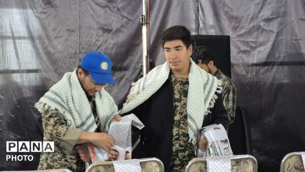 اربعین دو لاله سرخ در فارسان