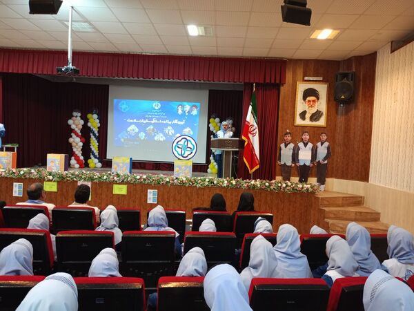  افتتاحیه پارک سلامت و آغاز به کار سفیران محیط یار  دبستان بنت الهدی صدر